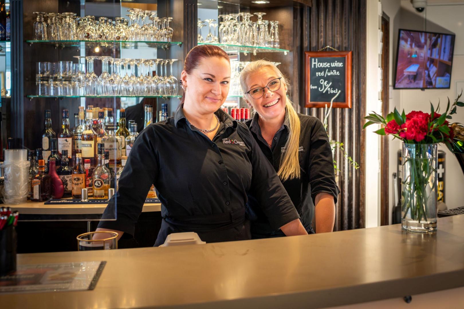 WANTED Receptionist Närpes Vapaa työpaikka Hotel Red & Green SÖKES